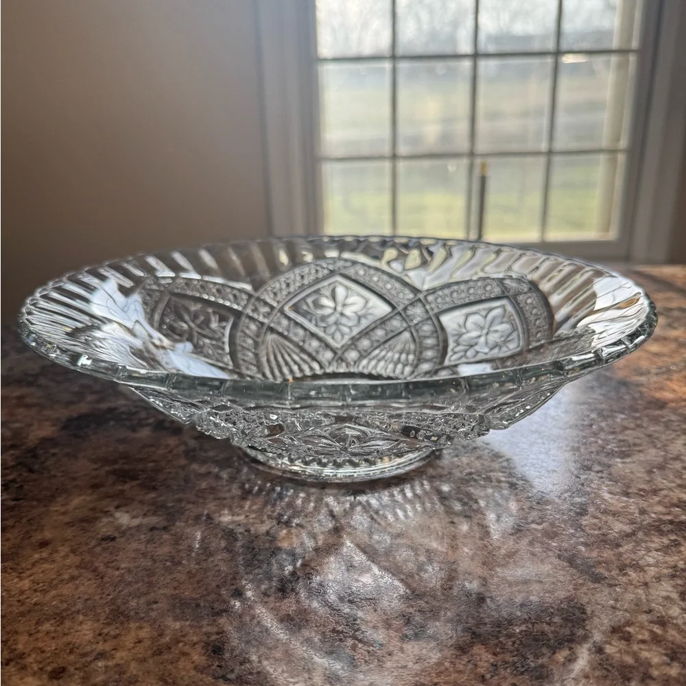 Vintage Indiana Glass serving bowl